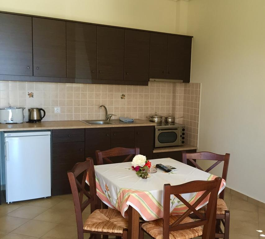 Anemos Apartments Marathókampos Esterno foto